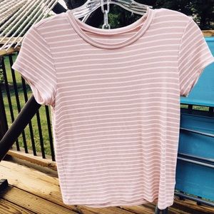 American Eagle short sleeve shirt